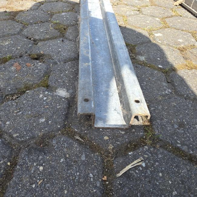  - 2X METALEN SIGMA PROFIEL 283X8 CM HOOGTE 4,5 CM  (2)