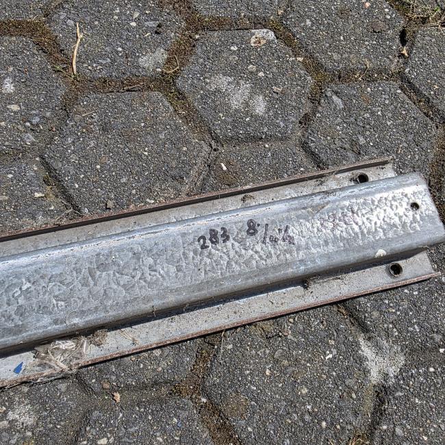  - 2X METALEN SIGMA PROFIEL 283X8 CM HOOGTE 4,5 CM  (1)