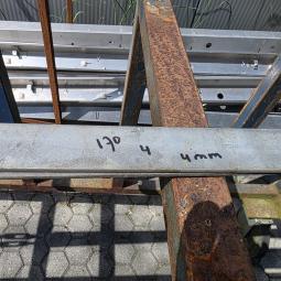  - 2 METALEN KRUISSCHOREN VOOR CONSTRUCTIE STALEN BALKEN AFM  170X4 CM  DIKTE 4 MM  (5)