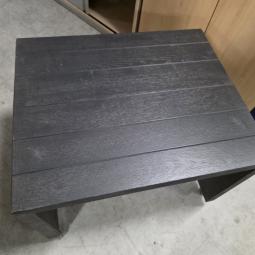  - VERRIJDBARE MASSIEF EIKEN TAFEL AFM 70X58X52 LXBXH (2)