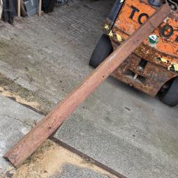  - ZWAAR HOEKLIJN 200 CM LANG 100X75 MM 10 MM DIK  (1)