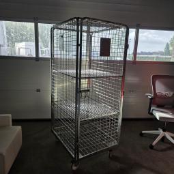  - 4 zijdige rolcontainer met deur afm 87x72x180 cm dbxxh  rondom gesloten  (5)