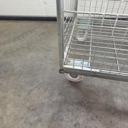  - 4 zijdige rolcontainer met deur afm 87x72x180 cm dbxxh  rondom gesloten  (3)