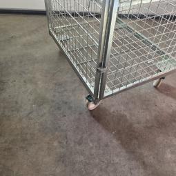  - 4 zijdige rolcontainer met deur afm 87x72x180 cm dbxxh  rondom gesloten  (6)