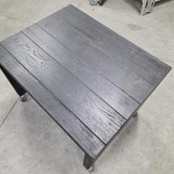  - verrijdbare eiken tafel afm 70x55x52 h (1)