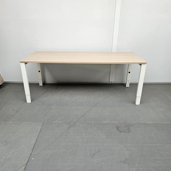  - Gispen bureau - 200x80 cm  in hoogte verstelbaar  (2)