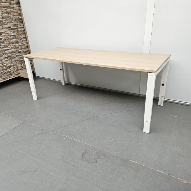  - Gispen bureau - 200x80 cm  in hoogte verstelbaar  (5)