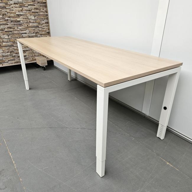  - Gispen bureau - 200x80 cm  in hoogte verstelbaar  (7)