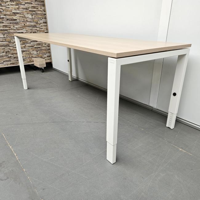  - Gispen bureau - 200x80 cm  in hoogte verstelbaar  (8)
