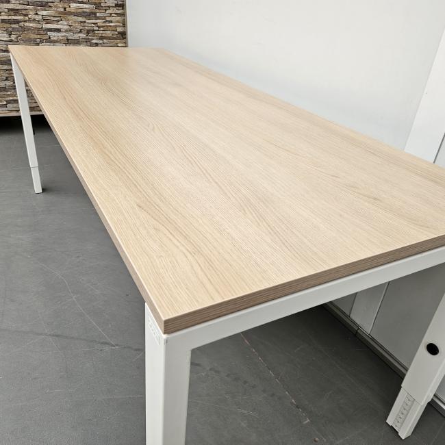  - Gispen bureau - 200x80 cm  in hoogte verstelbaar  (9)