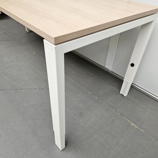  - Gispen bureau - 200x80 cm  in hoogte verstelbaar  (10)